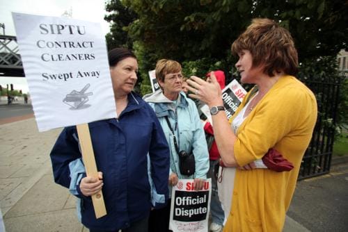 Protest in support of contract cleaners