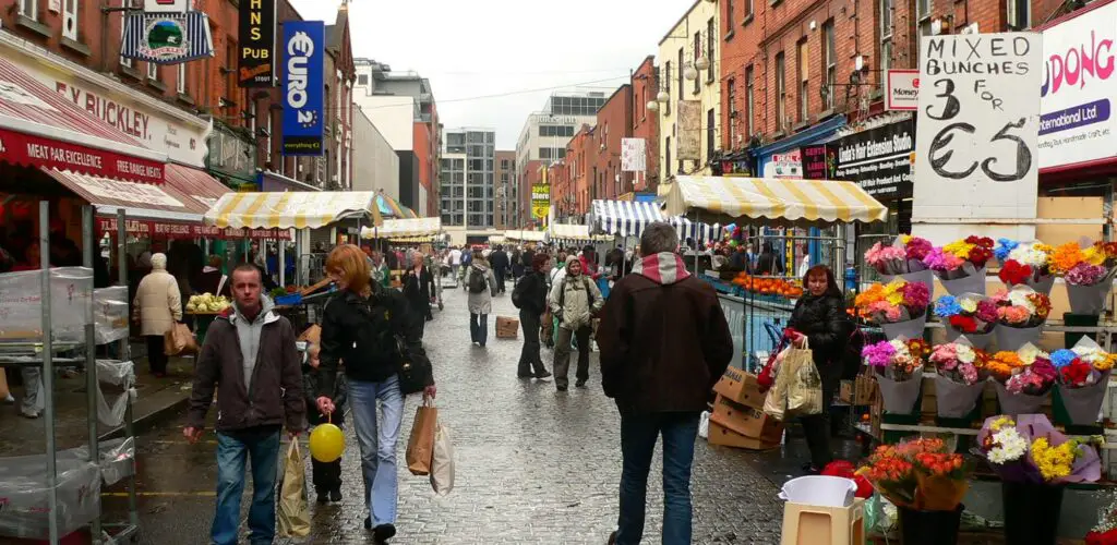 Why Did Customs Raid Moore St and Henry St